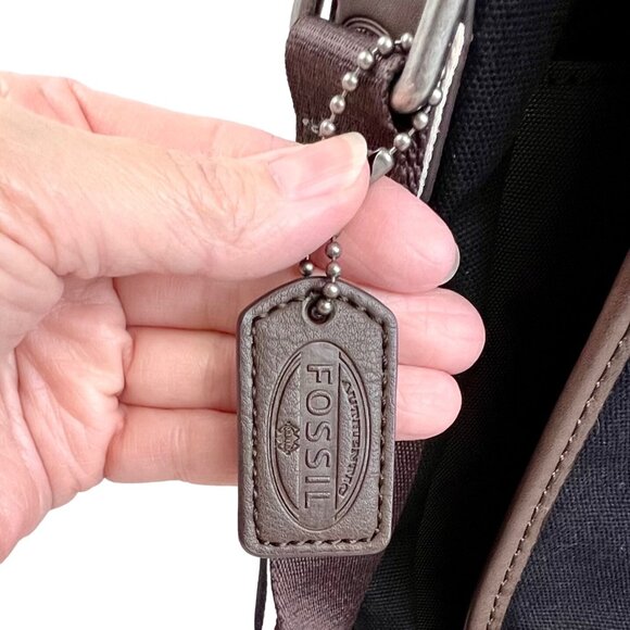 Fossil Lane Canvas & Leather Messenger Bag Adjustable Strap & Snap Closures VGUC - Picture 3 of 16